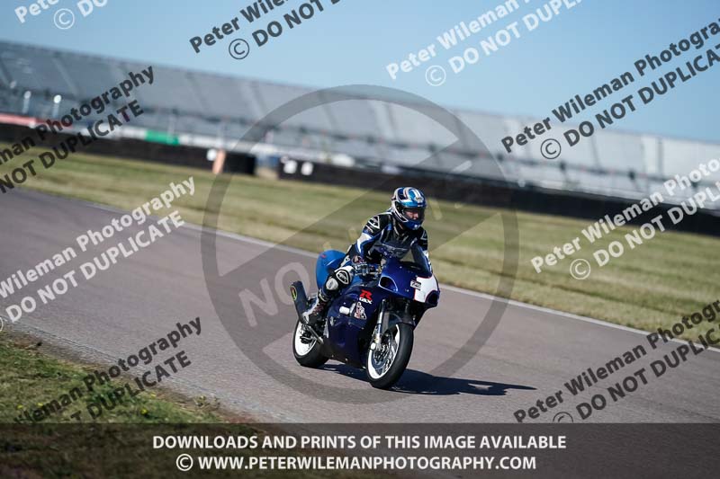 Rockingham no limits trackday;enduro digital images;event digital images;eventdigitalimages;no limits trackdays;peter wileman photography;racing digital images;rockingham raceway northamptonshire;rockingham trackday photographs;trackday digital images;trackday photos